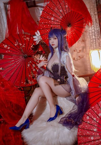 欧美风校服_蓝光版中文字幕包