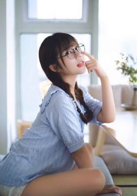 男人激烈吮乳吃奶动态图_DVD免费观看