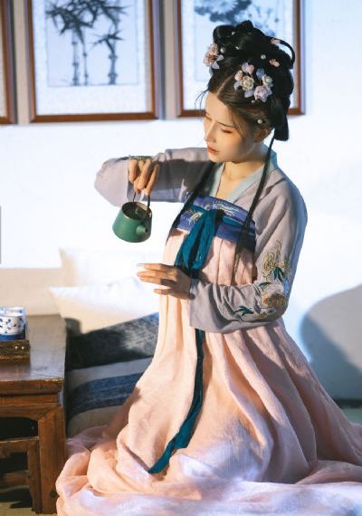 欧美脸的特点_在线完整观看